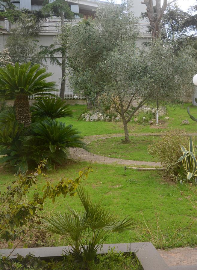 B&B Villa Garden Bisceglie Bagian luar foto