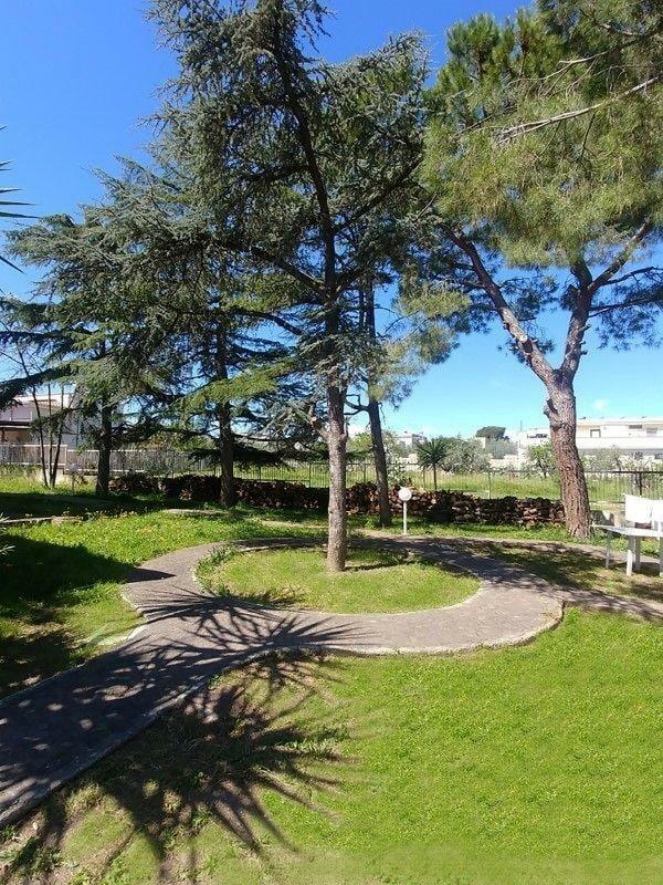 B&B Villa Garden Bisceglie Bagian luar foto
